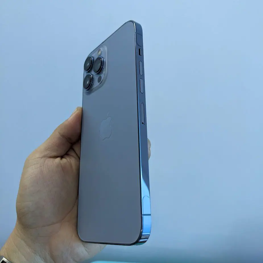 iPhone 13 Pro Max dán PPF lưng full viền