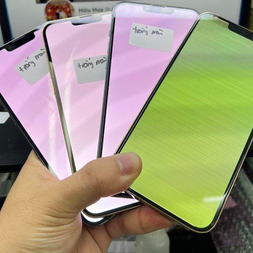 iPhone 13 Pro 13 Pro Max soc xanh trang man