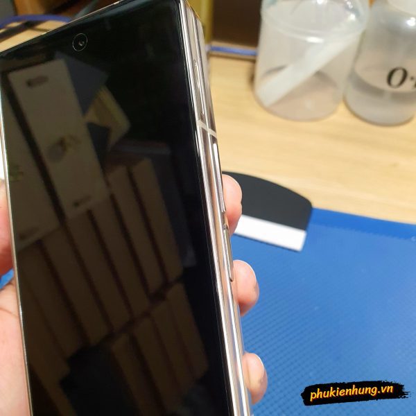 Mieng dan man hinh Samsung Fold 5 Fold 4 Fold 3 1.jpg