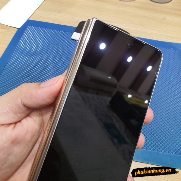 Mieng dan man hinh Samsung Fold 5 Fold 4 Fold 3 7.jpg